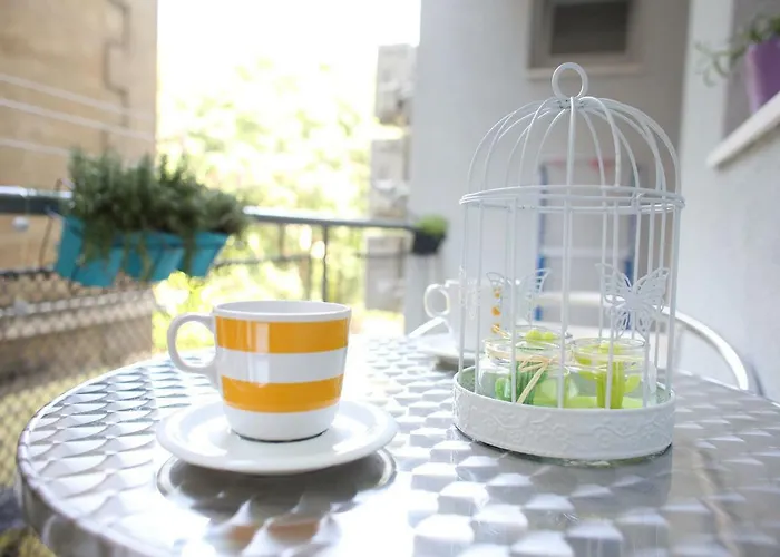 Le Monde Apartment