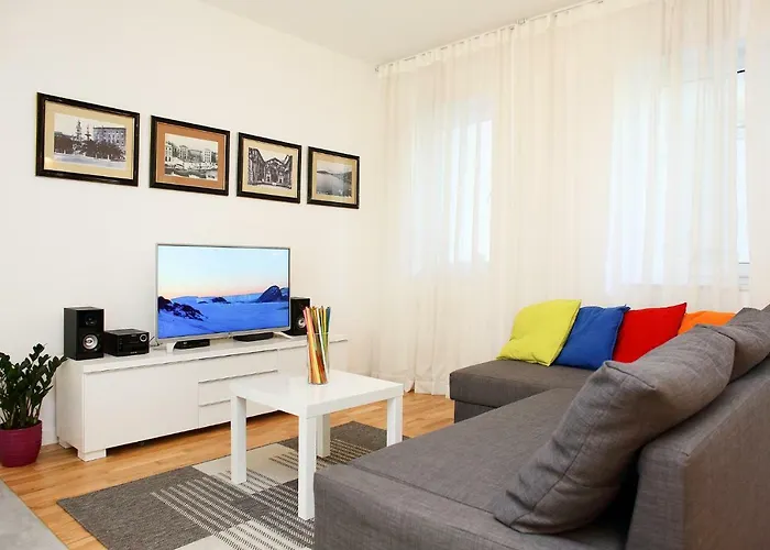 Le Monde Apartment